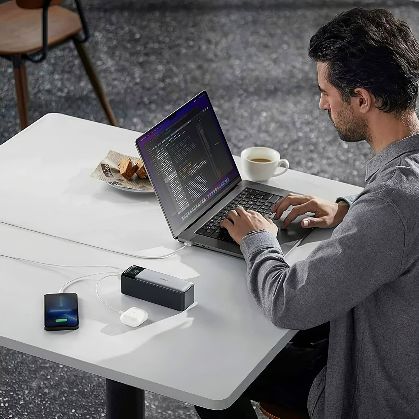 Anker 737 External Battery, 24000mAh, 140W, QC + PD, 1 x USB-A - 2 x USB-C, Black A1289011