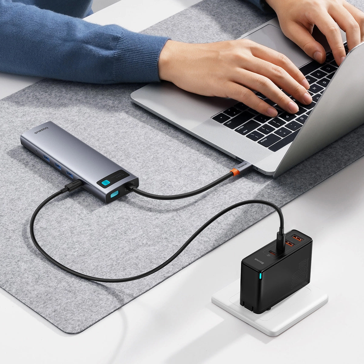 Baseus Metal Gleam USB-C Hub, 3 x USB-A 3.0 - 1 x USB-A - 1 x USB-C - 1 x HDMI - 1 x VGA - 1 x 3.5mm Jack - 1 x RJ45 - 1 x SD - 1 x microSD, Gray